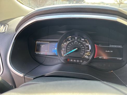 Used 2015 Ford Edge Titanium image 11