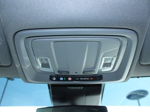 Used 2025 Chevrolet Silverado 1500 LT image 22