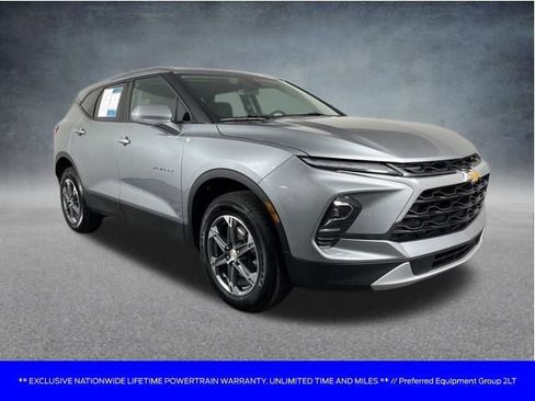 Used 2024 Chevrolet Blazer LT image 2