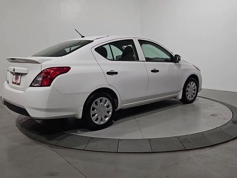 Used 2018 Nissan Versa S Plus image 5