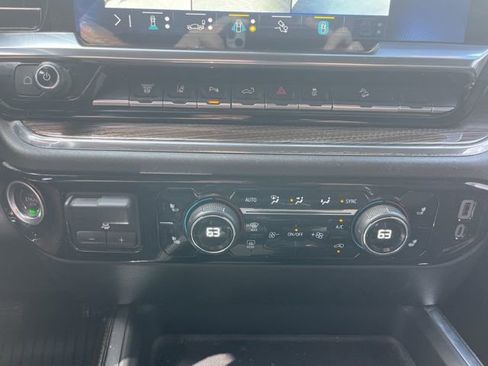 Used 2024 Chevrolet Silverado 2500 LT w/ All Star Edition image 31