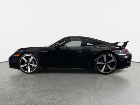Used 2025 Porsche 911 Carrera RWD image 11