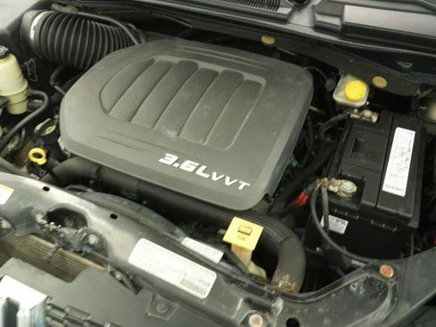 Used 2013 Dodge Grand Caravan SXT image 68