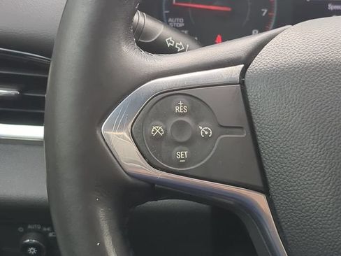 Used 2021 Chevrolet Traverse LT FWD image 28