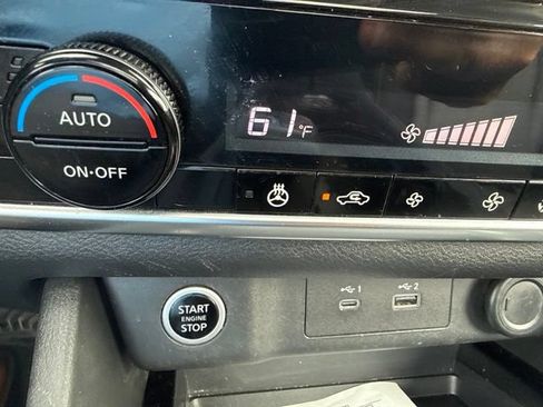Used 2021 Nissan Rogue SV AWD/4WD image 13