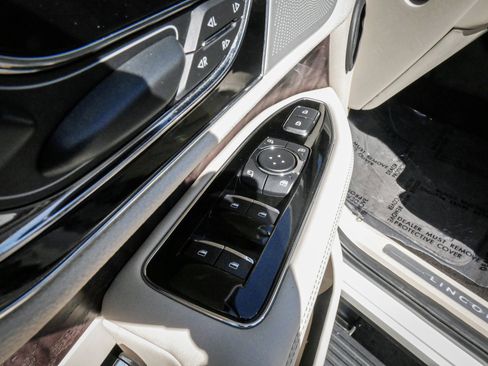 Used 2021 Lincoln Navigator L Reserve image 15