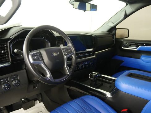 Used 2022 Chevrolet Silverado 1500 RST image 14