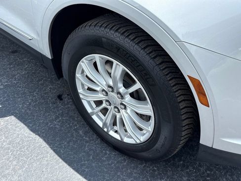 Used 2017 Cadillac XT5 FWD image 24