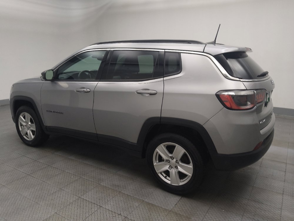 Used 2022 Jeep Compass Latitude w/ Convenience Group AWD/4WD image 3