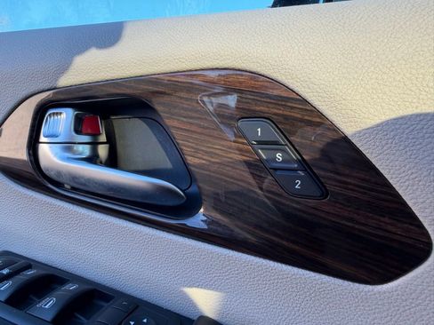 Used 2022 Chrysler Pacifica Limited image 34