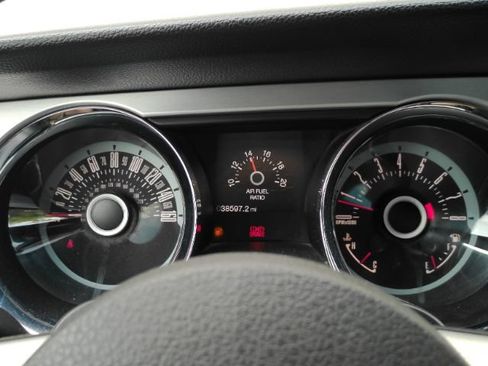 Used 2013 Ford Mustang GT Premium RWD image 27