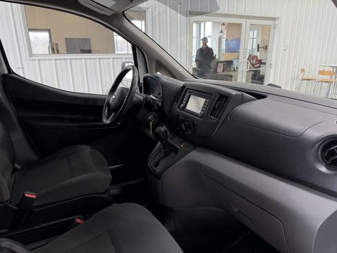Used 2017 Nissan NV200 SV w/ Technology Package image 31