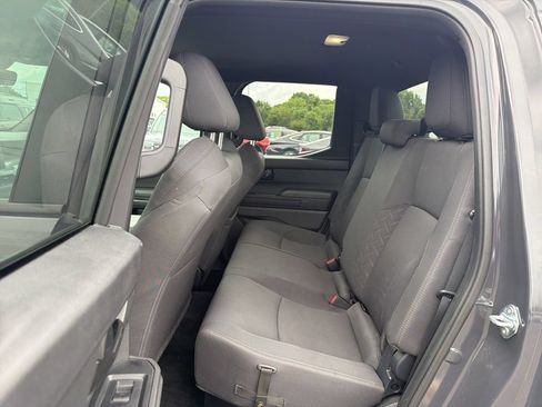 Used 2025 Toyota Tacoma SR5 AWD/4WD image 18