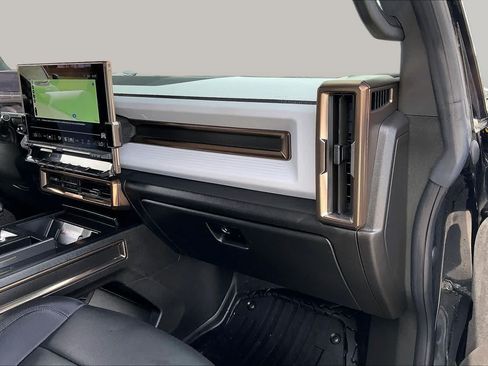 Used 2024 GMC Hummer EV 2X AWD/4WD image 15