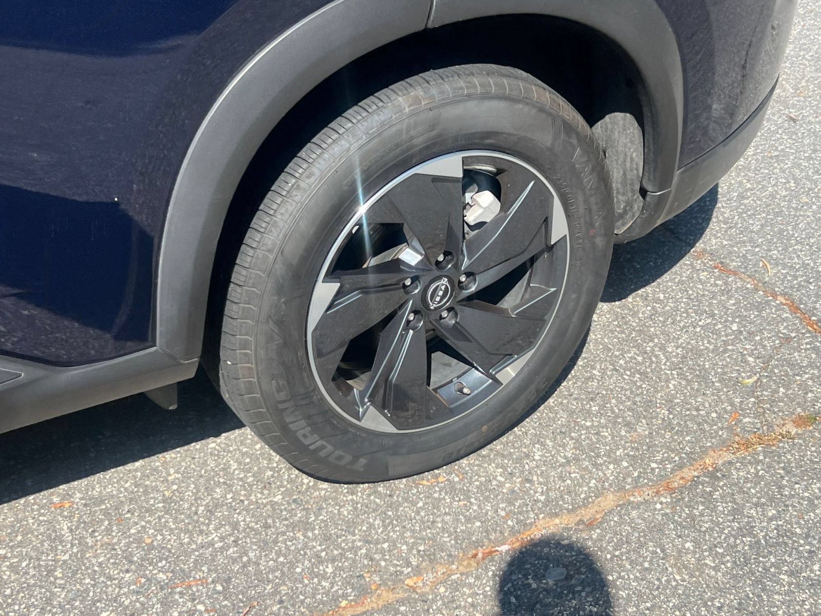 Used 2025 Nissan Rogue SV AWD/4WD image 28