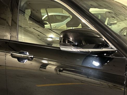 Used 2021 Jeep Grand Cherokee L Overland w/ Luxury Tech Group IV image 11