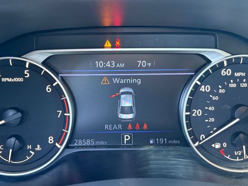 Used 2025 Nissan Altima 2.5 SR FWD image 40