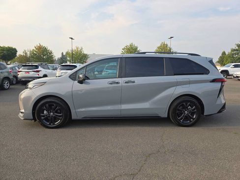 Certified 2026 Toyota Sienna XSE AWD/4WD image 9