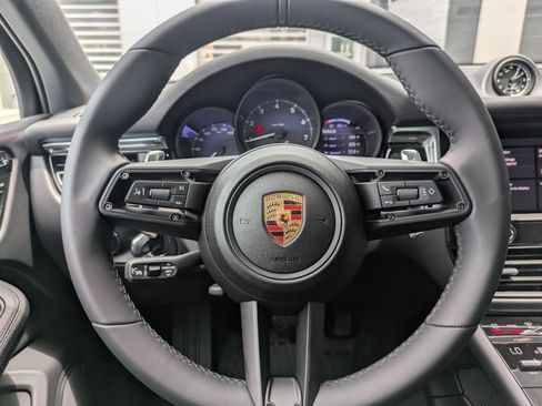 New 2025 Porsche Macan image 15