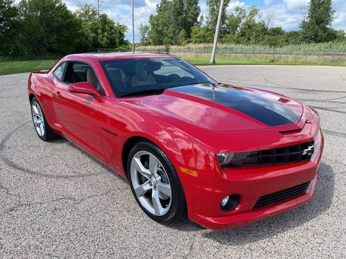 Used 2010 Chevrolet Camaro SS w/ LPO, Ground Effects Package RWD image 92