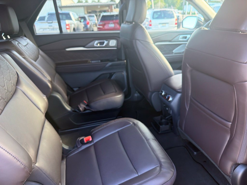 New 2027 Ford Explorer Platinum w/ 3.0L Ultimate Package AWD/4WD image 21