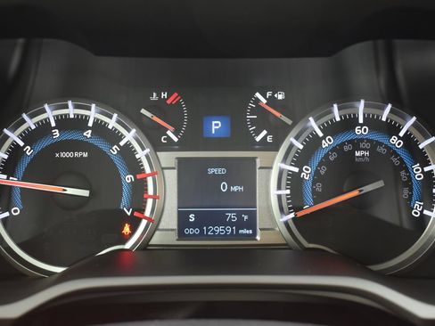 Used 2016 Toyota 4Runner Trail AWD/4WD image 10