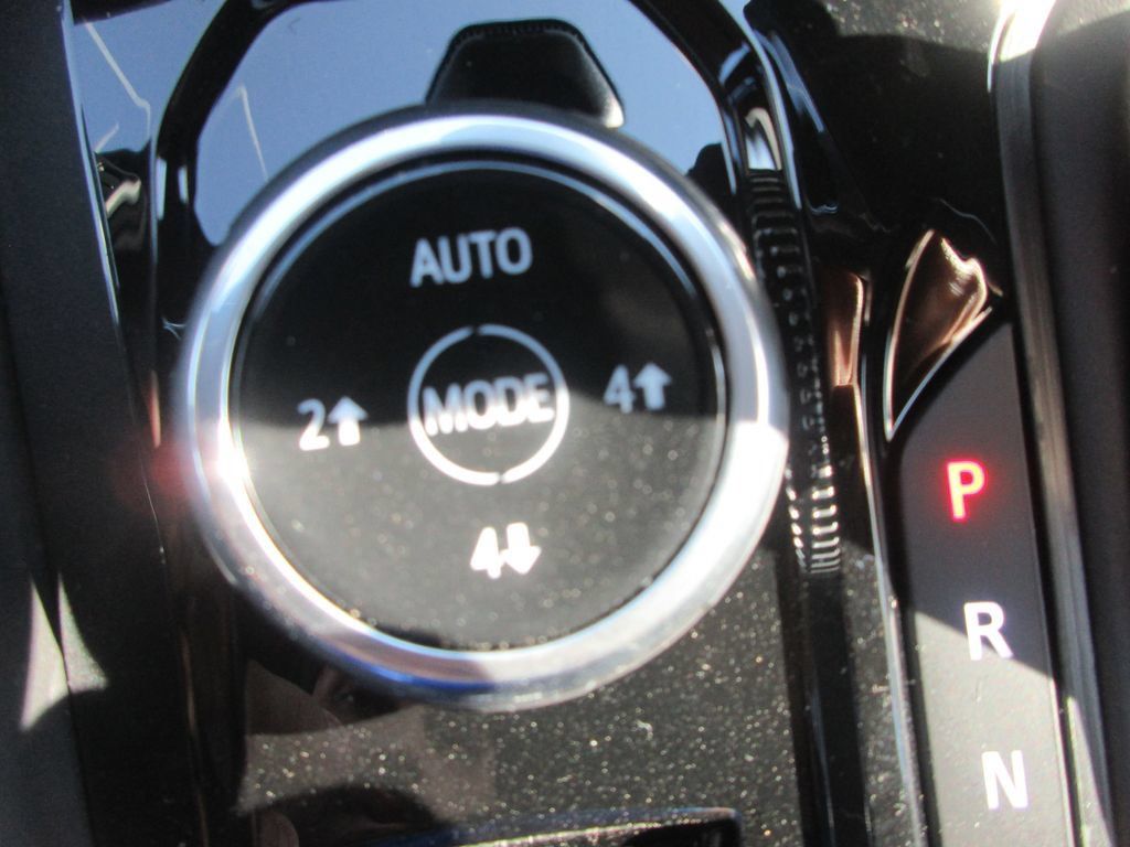 New 2026 GMC Canyon Denali AWD/4WD image 17