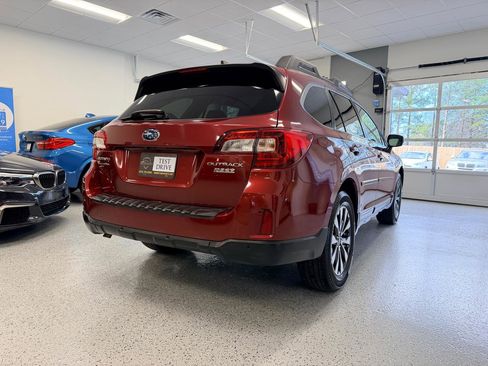 Used 2017 Subaru Outback 2.5i Limited image 9