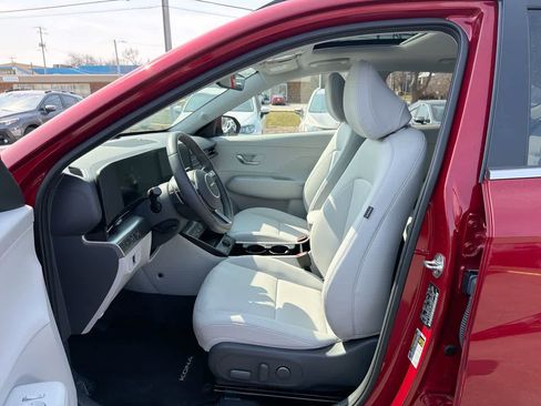 Used 2025 Hyundai Kona Limited image 21