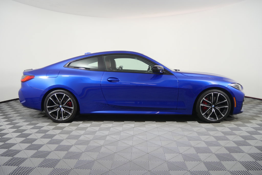 Used 2023 BMW 430i Coupe w/ M Sport Package RWD image 3