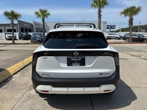 New 2025 Nissan Kicks SR image 5
