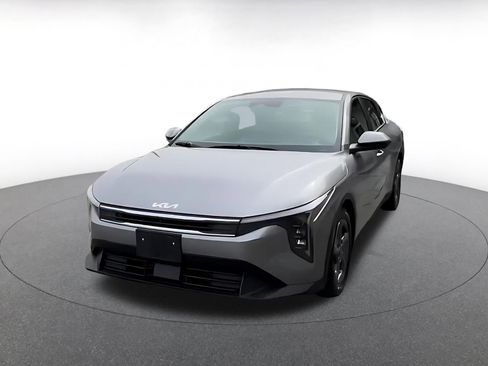 Used 2025 Kia K4 LXS image 6