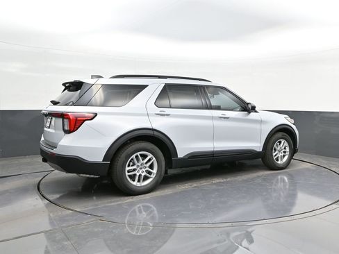 New 2026 Ford Explorer Active w/ Active Comfort Package image 15