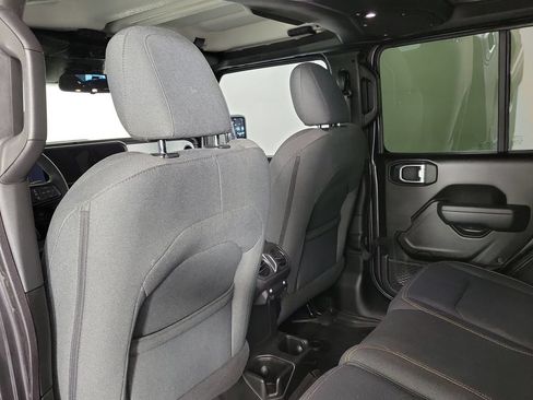 Used 2024 Jeep Wrangler Unlimited Sport AWD/4WD image 8