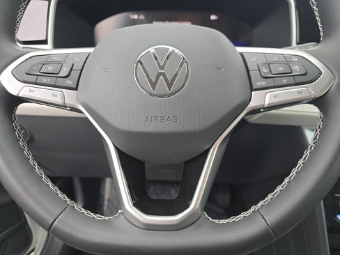 New 2026 Volkswagen Taos SE AWD/4WD image 26