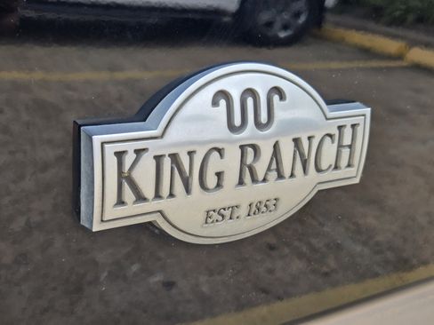 Used 2018 Ford F150 King Ranch w/ Equipment Group 601A Luxury AWD/4WD image 8