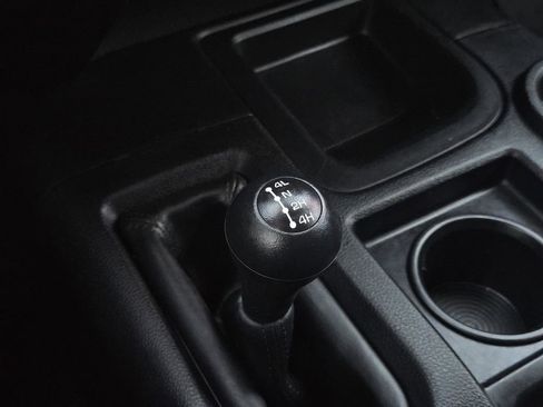 Used 2018 RAM 3500 Tradesman w/ Chrome Appearance Group image 21