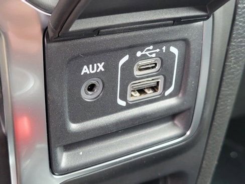 Used 2023 Jeep Wrangler Sport S image 10