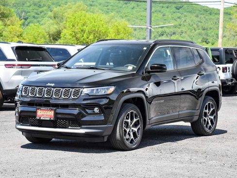 Certified 2025 Jeep Compass Limited AWD/4WD image 7