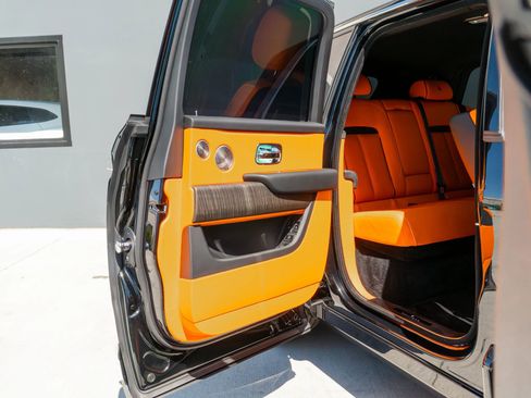 Used 2025 Rolls-Royce Cullinan image 59