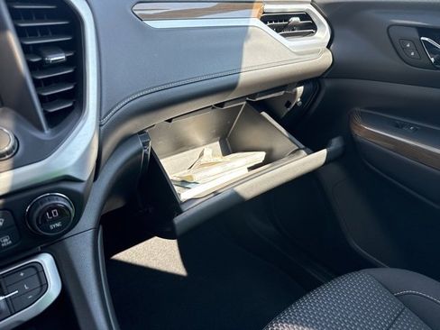 Used 2022 GMC Acadia SLE w/ Driver Convenience Package image 37