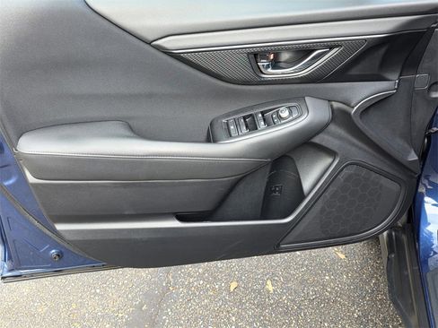 Used 2022 Subaru Outback Premium image 29