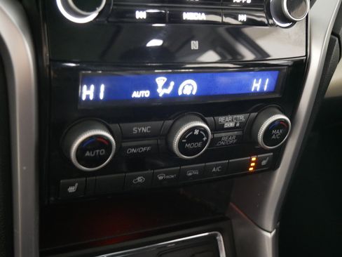 Used 2020 Subaru Ascent Limited w/ Technology Package image 23