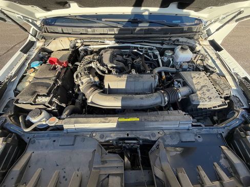 Used 2024 Nissan Frontier S w/ S Utility Package image 17