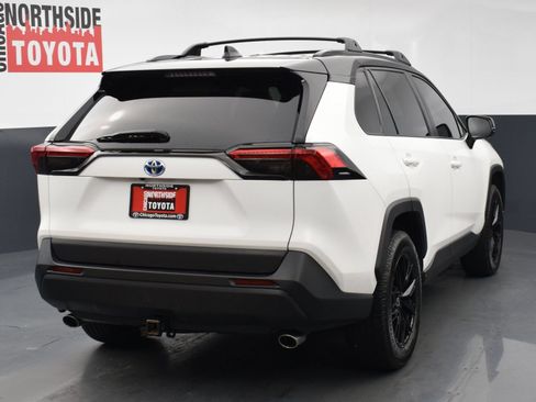 Used 2020 Toyota RAV4 XLE w/ XLE Grade Weather Package AWD/4WD image 4