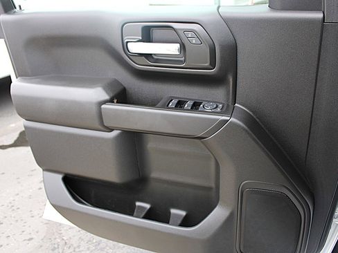 Used 2025 GMC Sierra 1500 Pro w/ Pro Value Package image 17