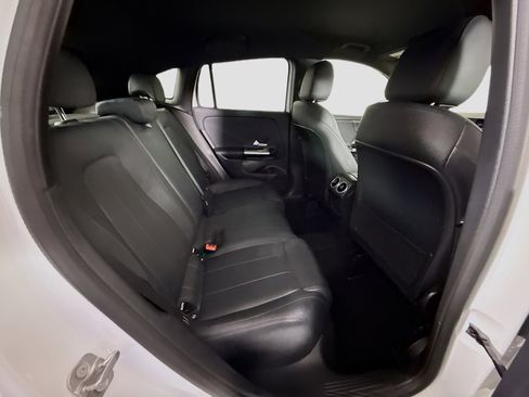 Used 2025 Mercedes-Benz GLA 250 image 27