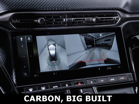 Used 2025 Aston Martin V8 Vantage Coupe image 27