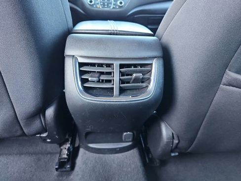 Used 2020 Chevrolet Malibu LT image 32