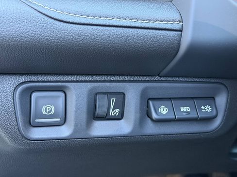 Used 2020 GMC Acadia Denali w/ Technology Package AWD/4WD image 35